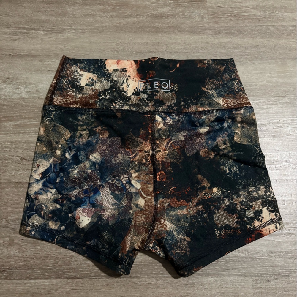 Fleo Women's Athletic Shorts - Abstract Design